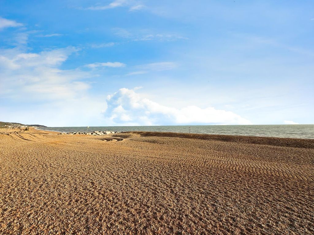 Property photo 2 of 8 Outside