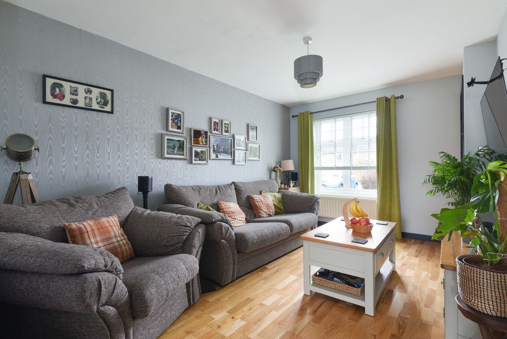 Property photo 2 of 17 4821174