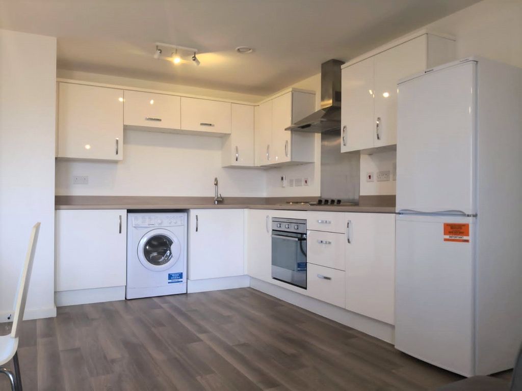 Property photo 1 of 18 Kitchen