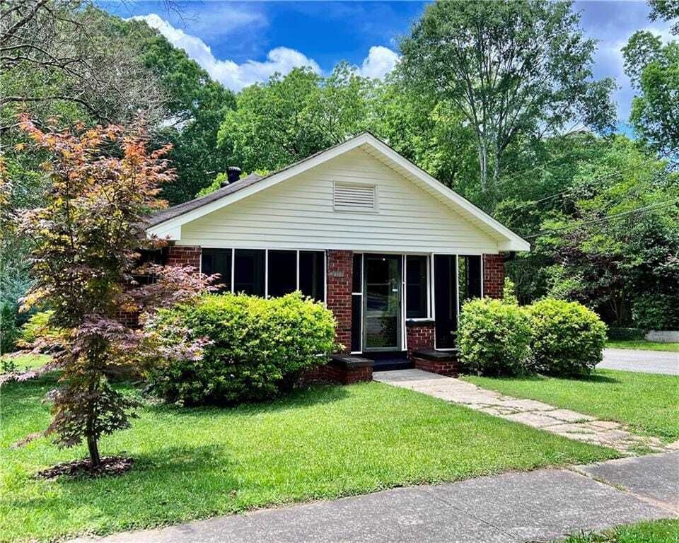 Property photo 1 of 31
