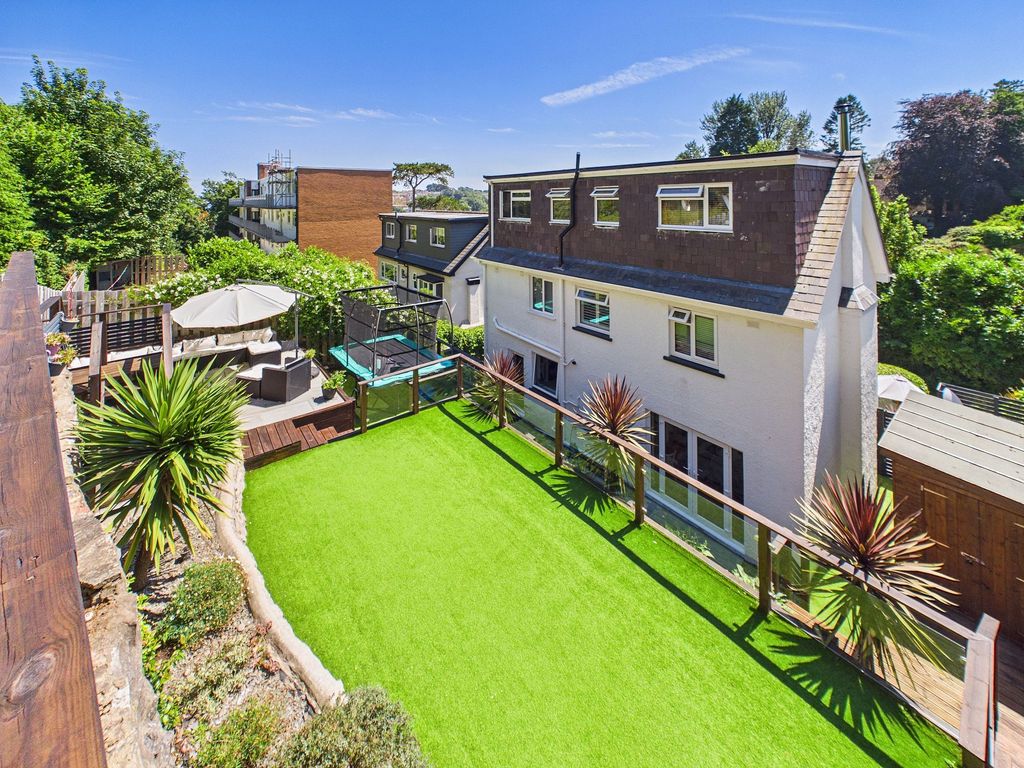Property photo 1 of 60