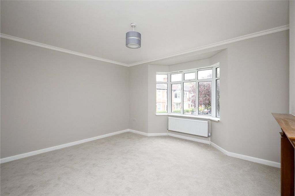 Property photo 2 of 10 Picture No. 06