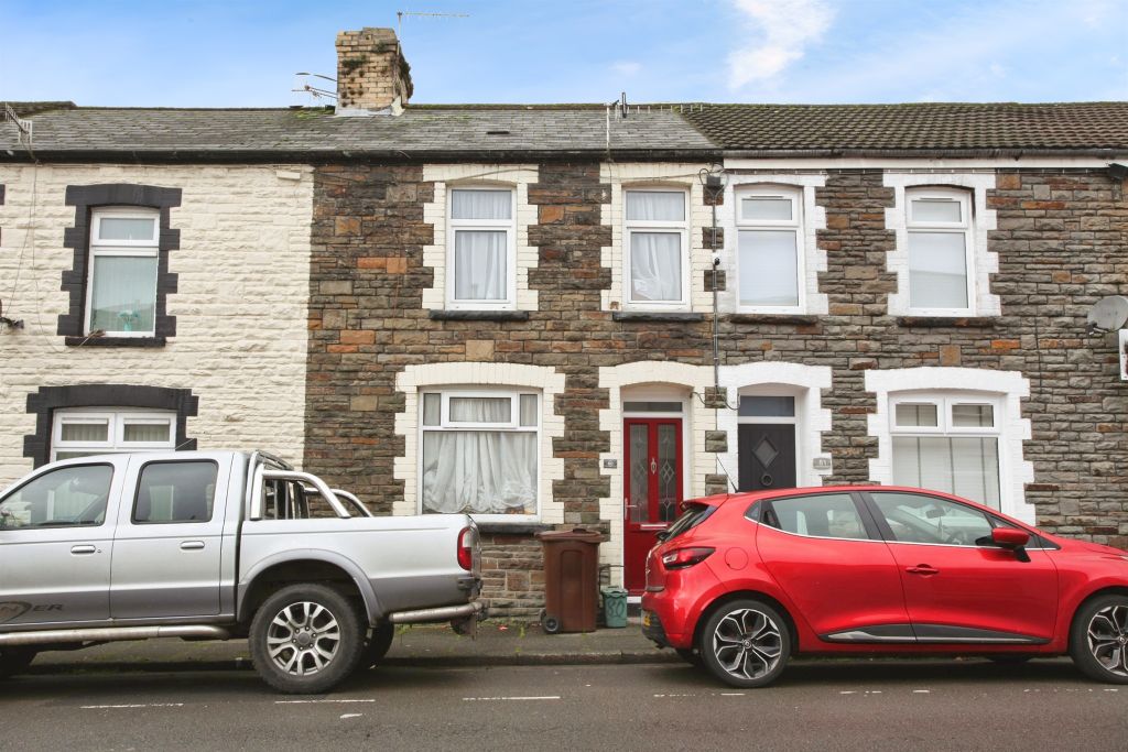 Property photo 1 of 17