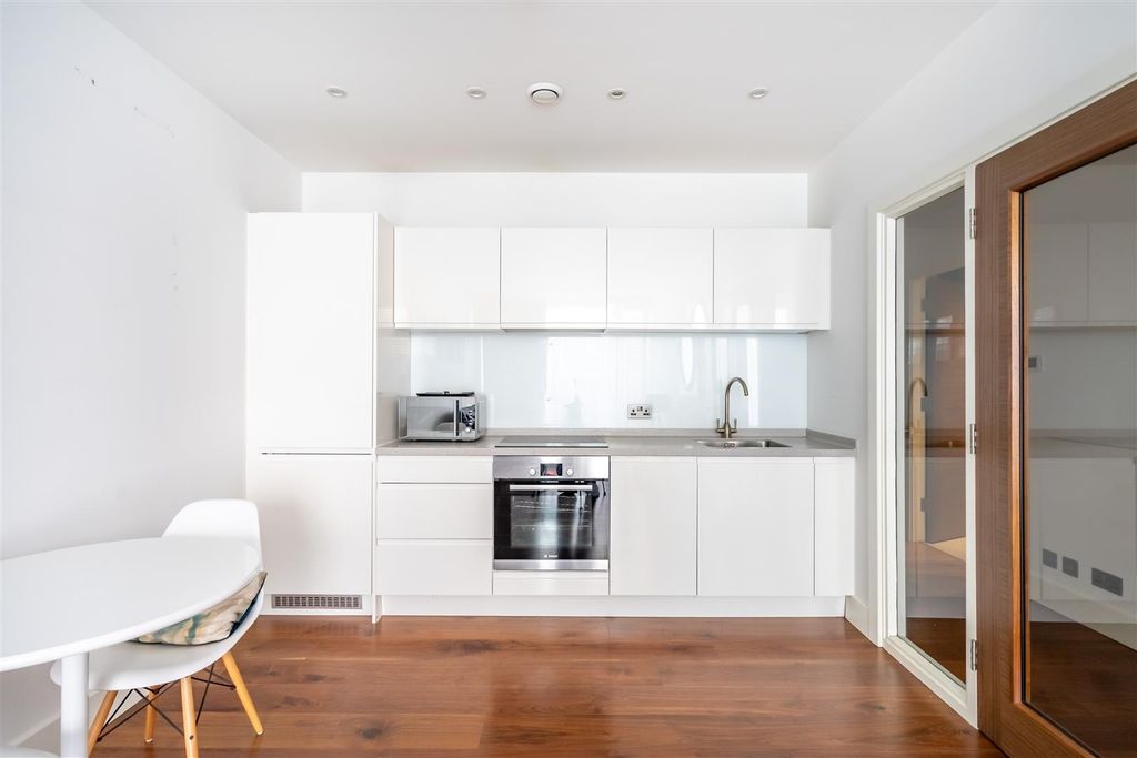 Property photo 3 of 9 7cc-3.Jpg