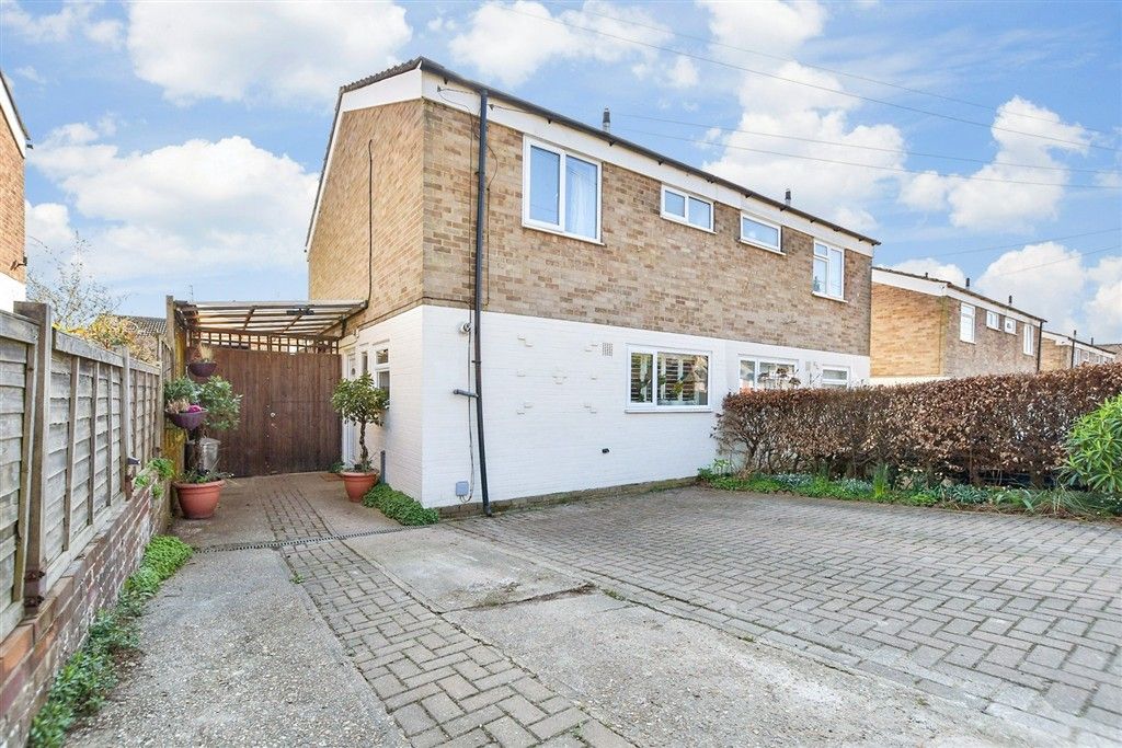 Property photo 1 of 10 Front