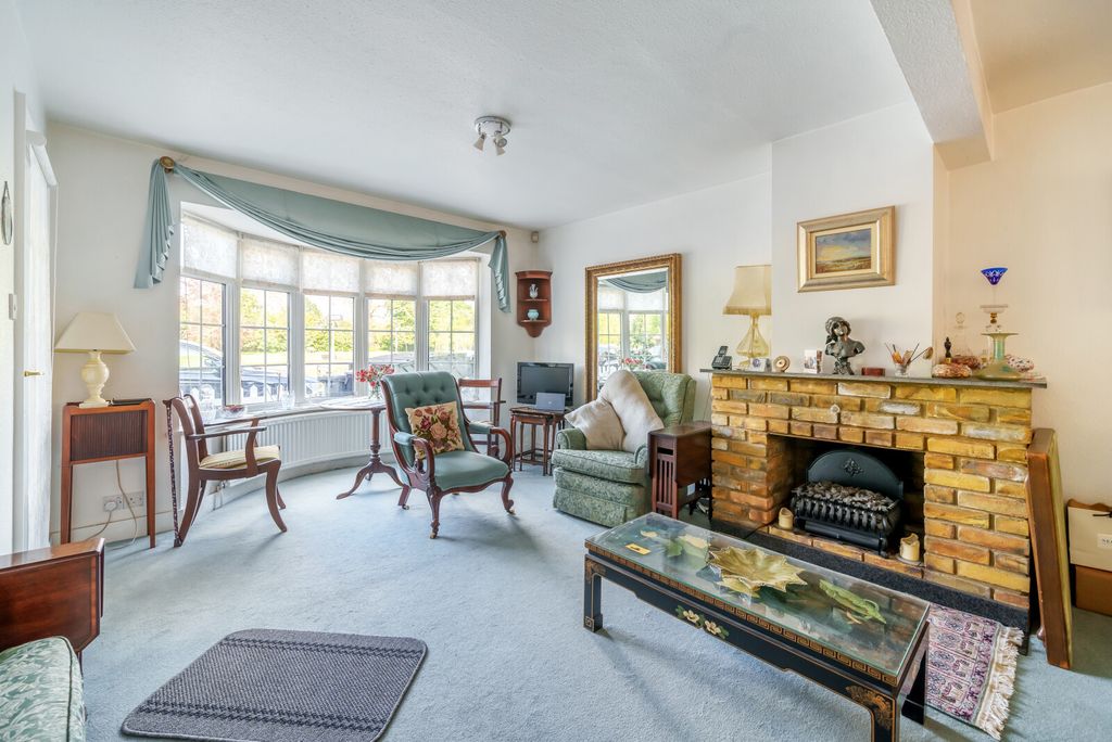Property photo 3 of 12 Sitting Room
