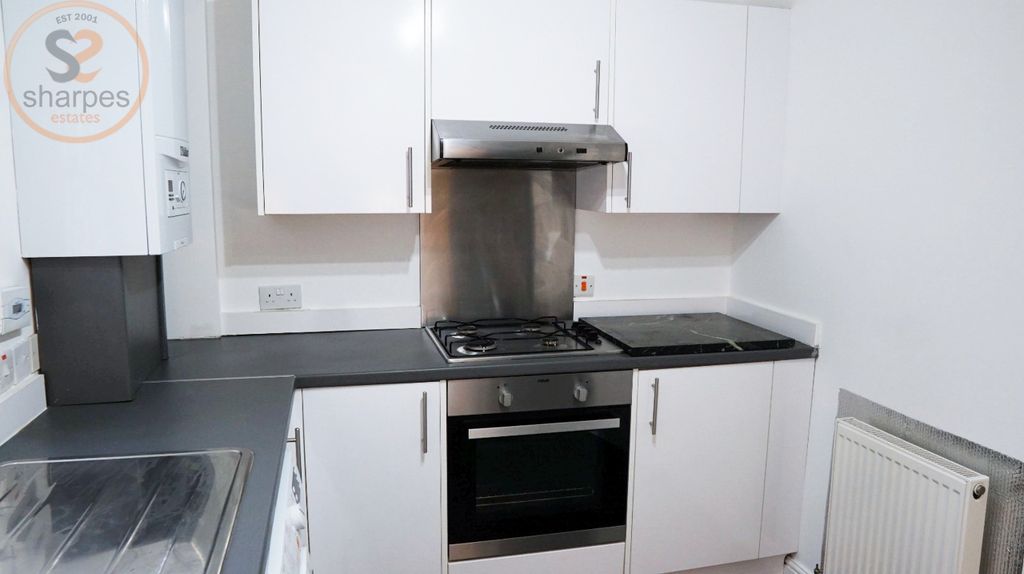 Property photo 2 of 8 1. Kitchen