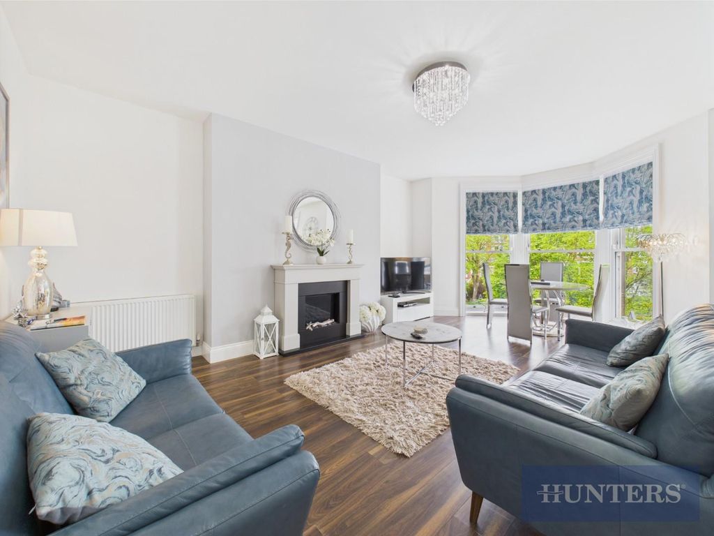 Property photo 3 of 17 Cam05316G0-Pr0088-Still009.Jpg