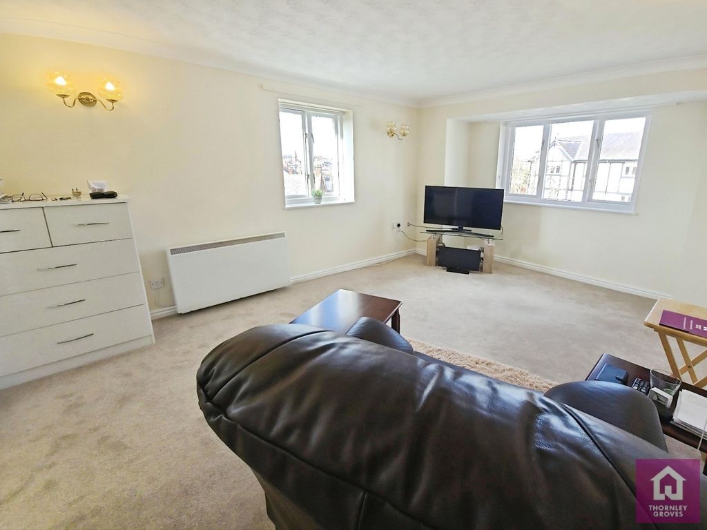 Property photo 2 of 18 Picture No. 14