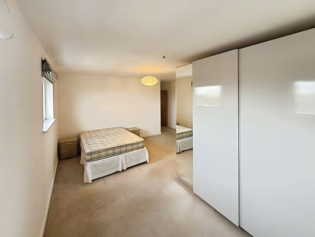 Property photo 3 of 7 Master Bedroom