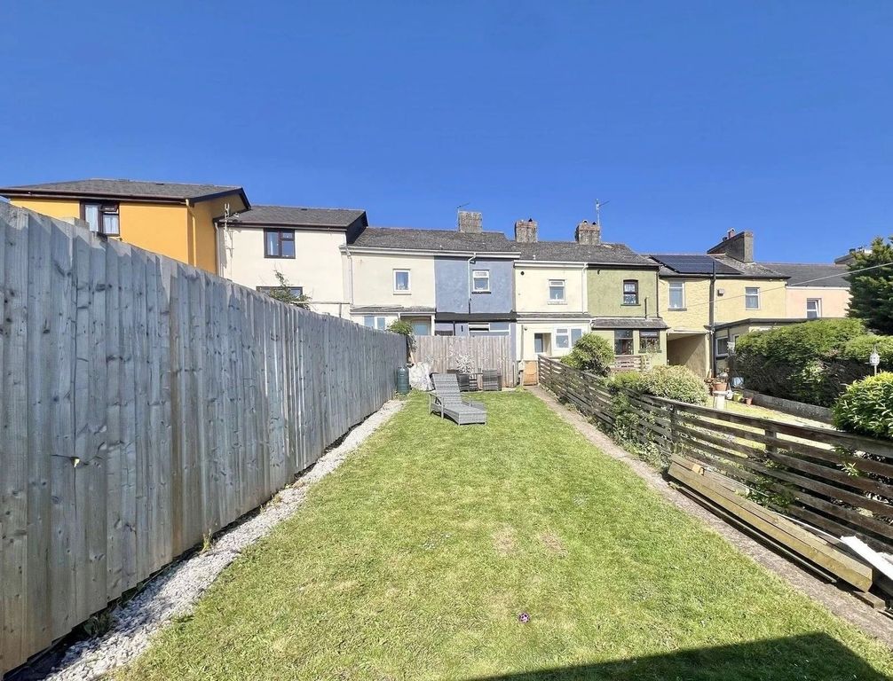 Property photo 2 of 11