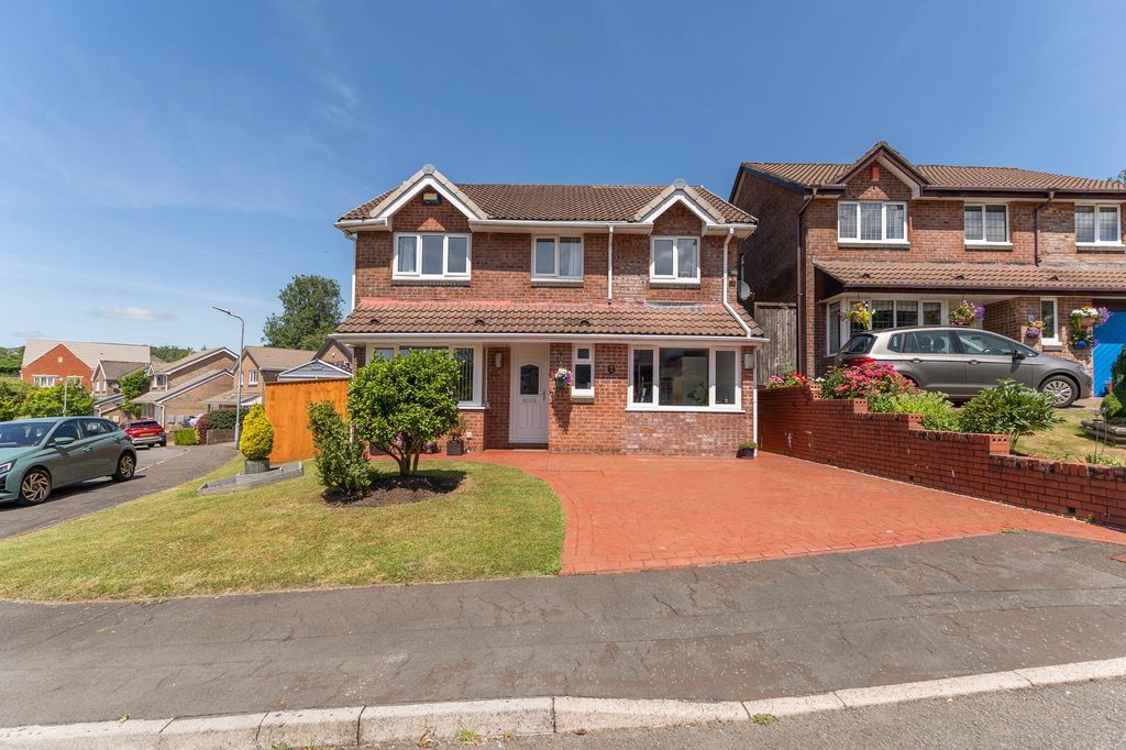 Property photo 1 of 38