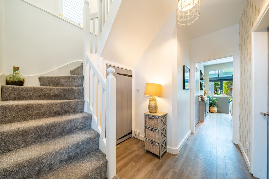 Property photo 3 of 39 4582146