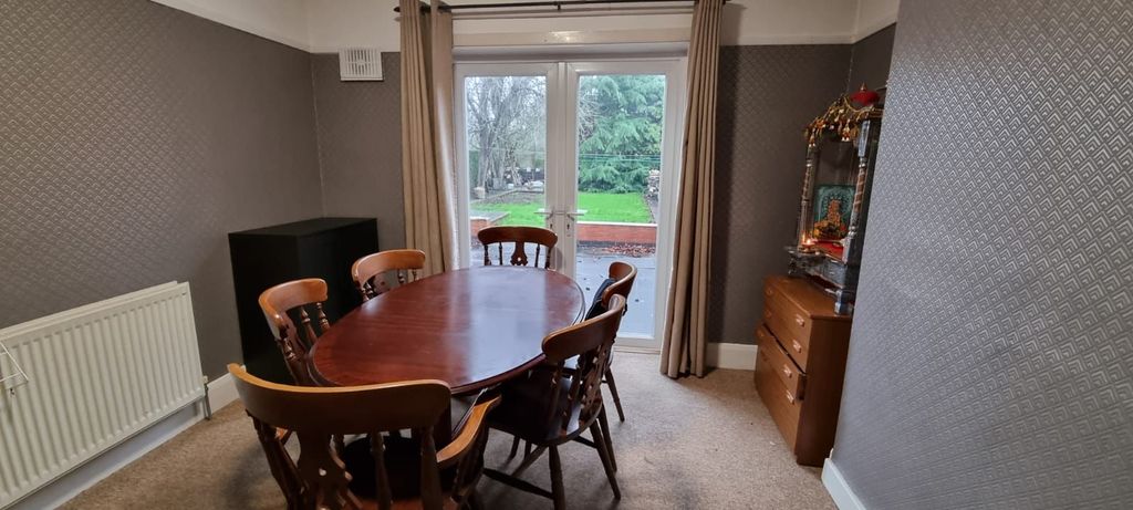 Property photo 3 of 16 Photograph 3