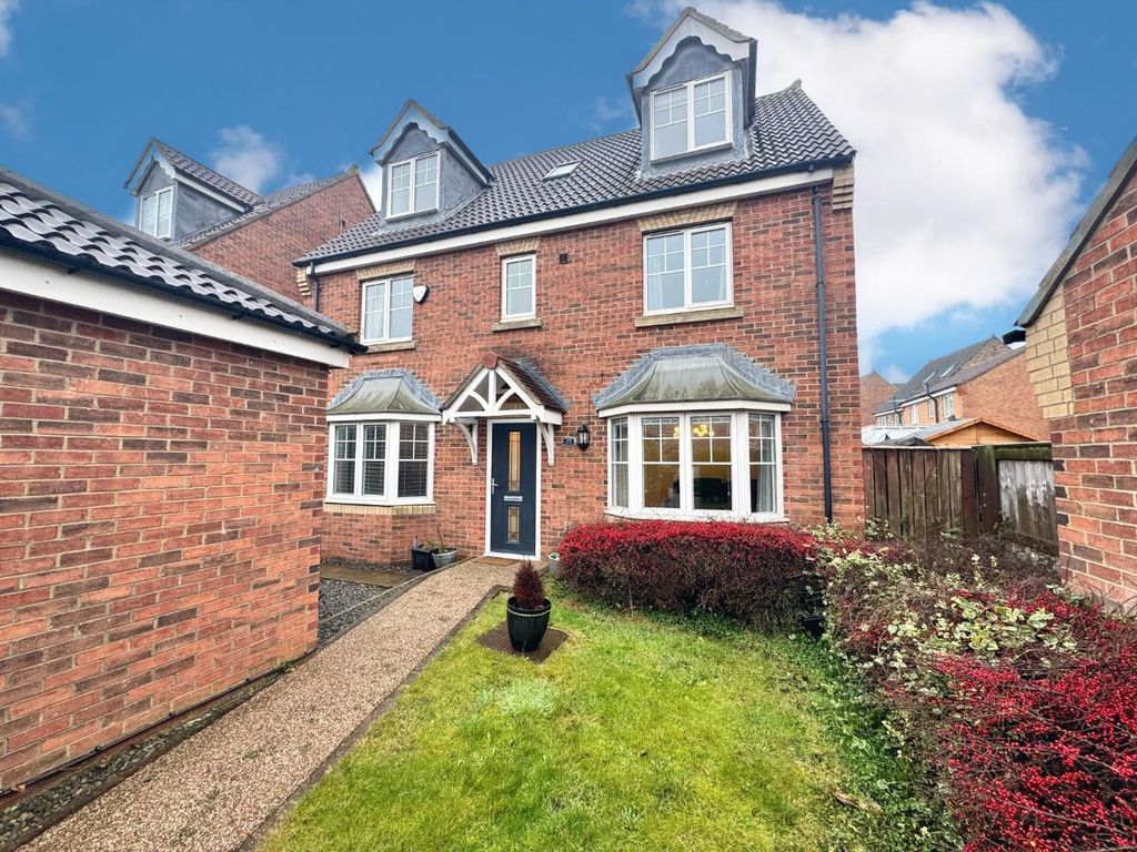 Property photo 1 of 22 External