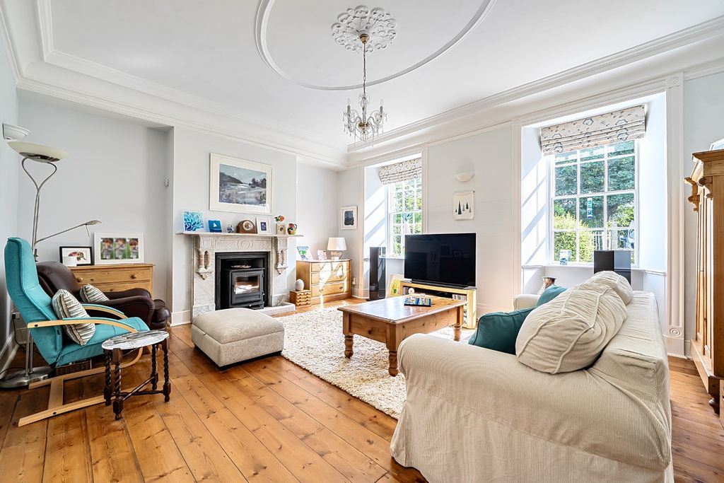 Property photo 3 of 25 5213077