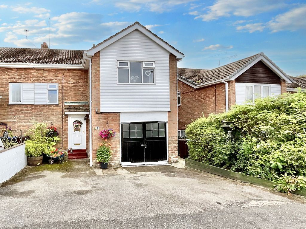 Property photo 1 of 18