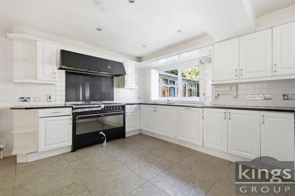 Additional image 7 of 6 bed detached house for saleHarlow Common, Harlow CM17