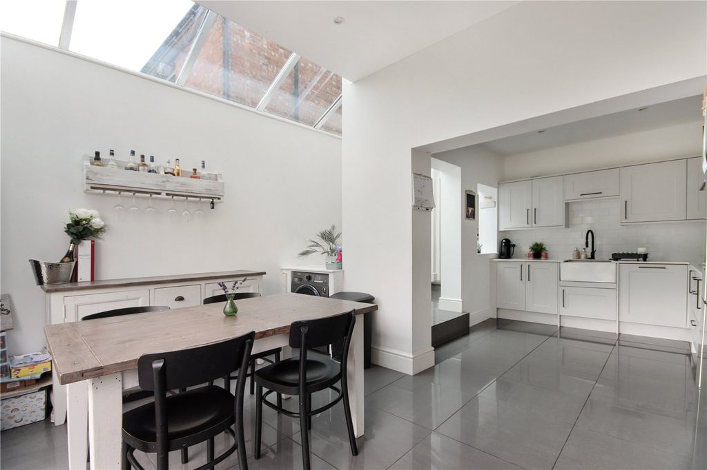 Property photo 3 of 15 Kitchen/Dining Room