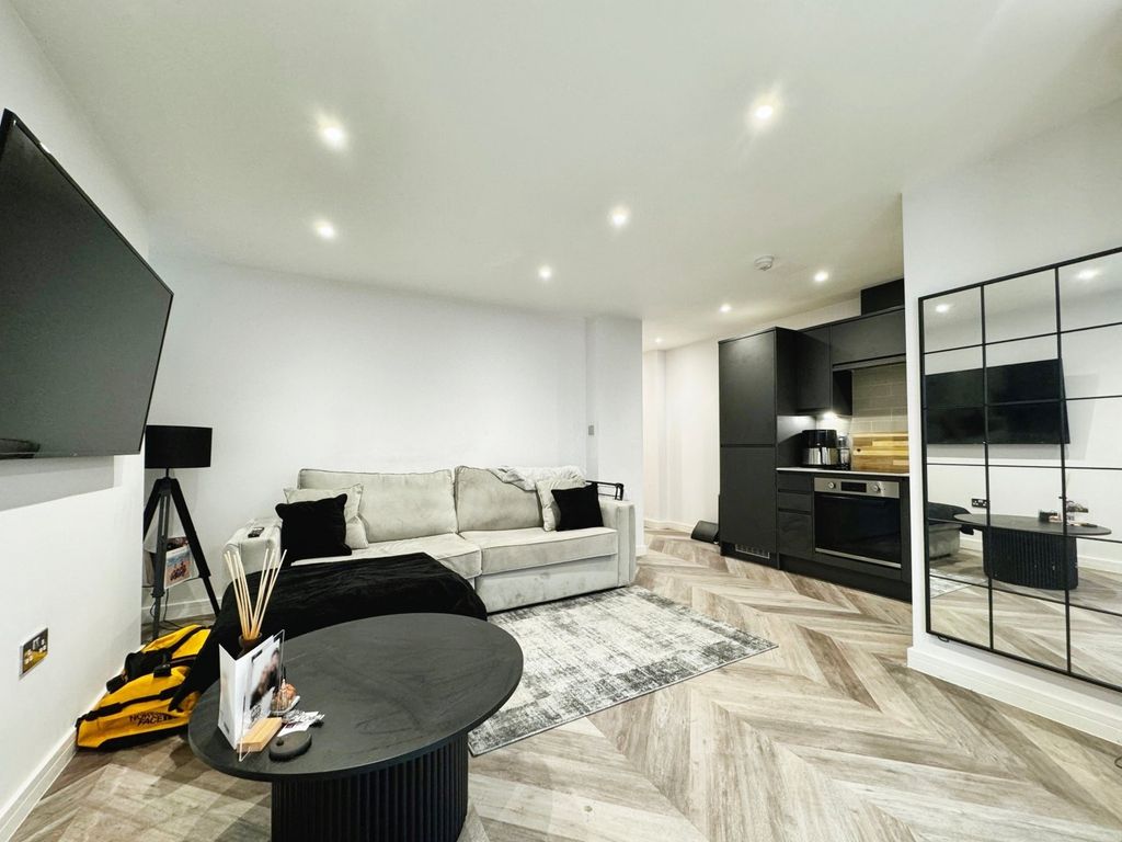 Property photo 1 of 14 Picture No. 02