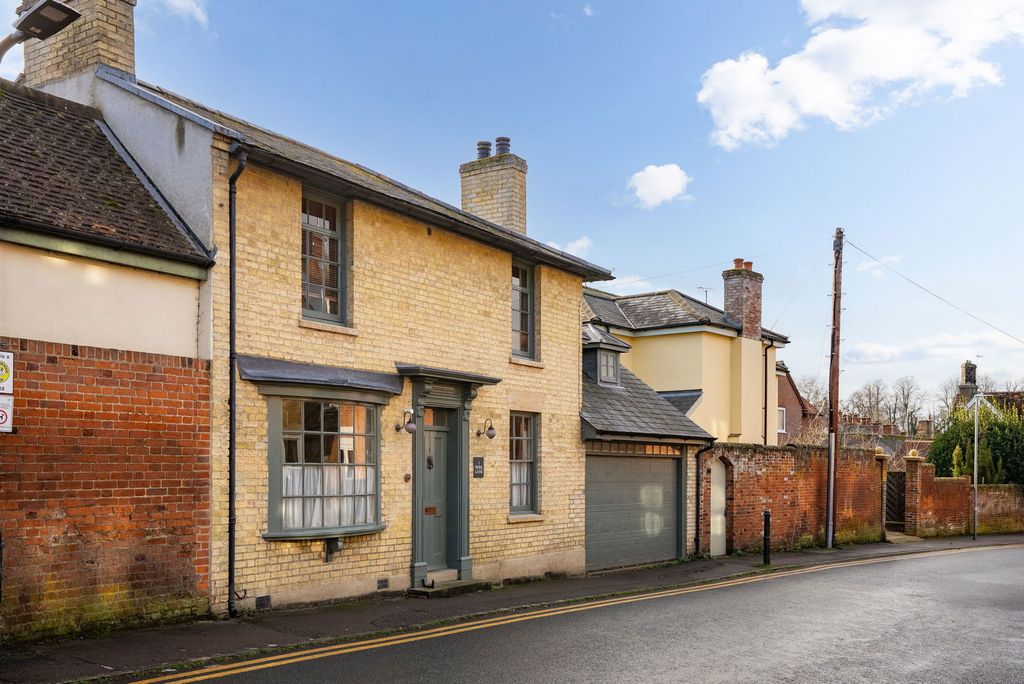 Property photo 1 of 27