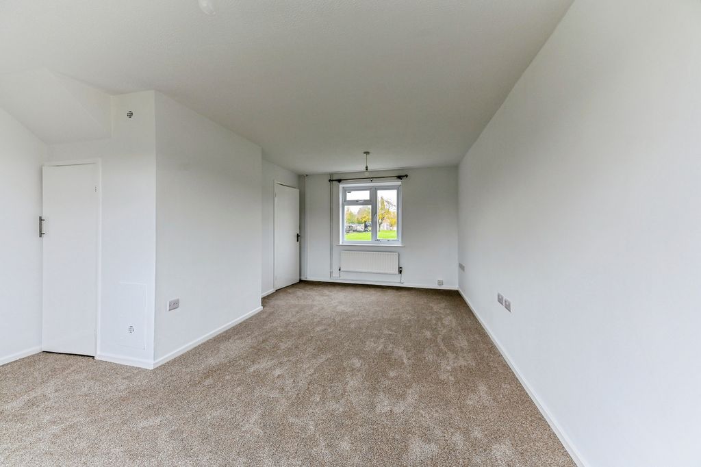 Property photo 3 of 17 Front