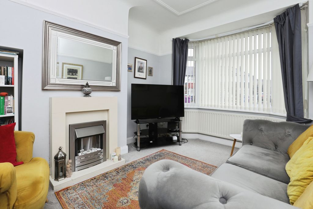 Property photo 2 of 14