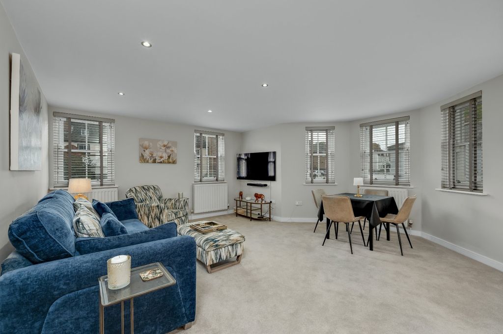 Property photo 1 of 12 Reception/Dining