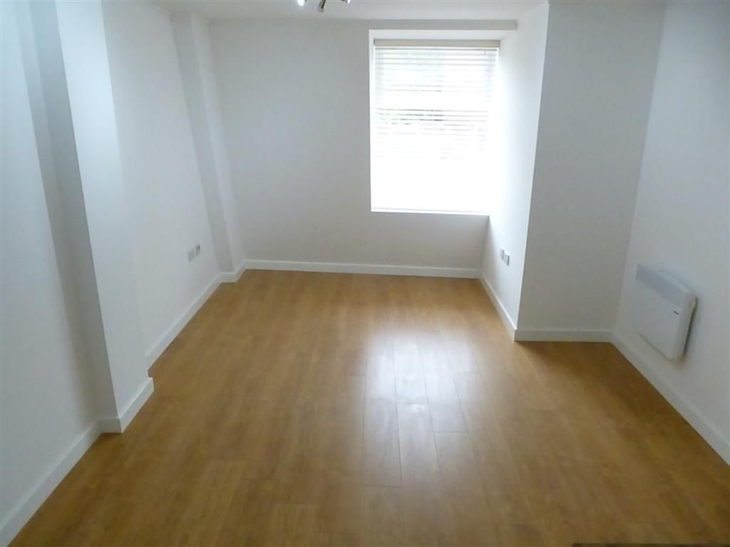 Property photo 3 of 4 Bathroom