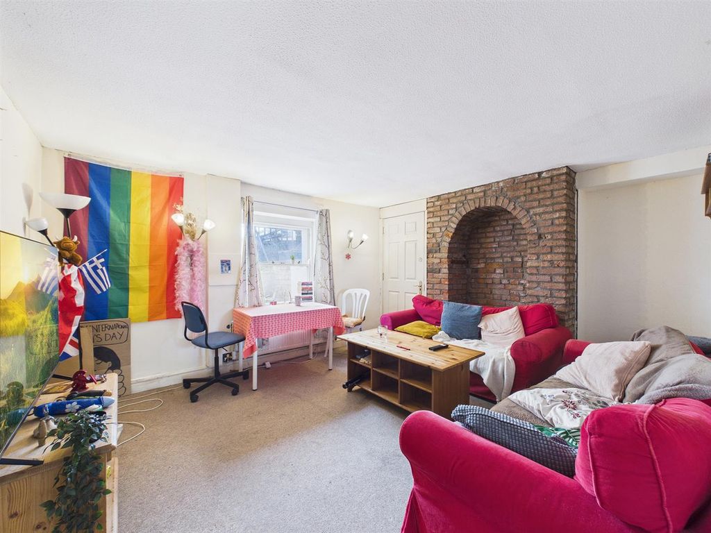 Property photo 2 of 16 2 - Georgian Townhouse For Auction, Redcliffe, Bri