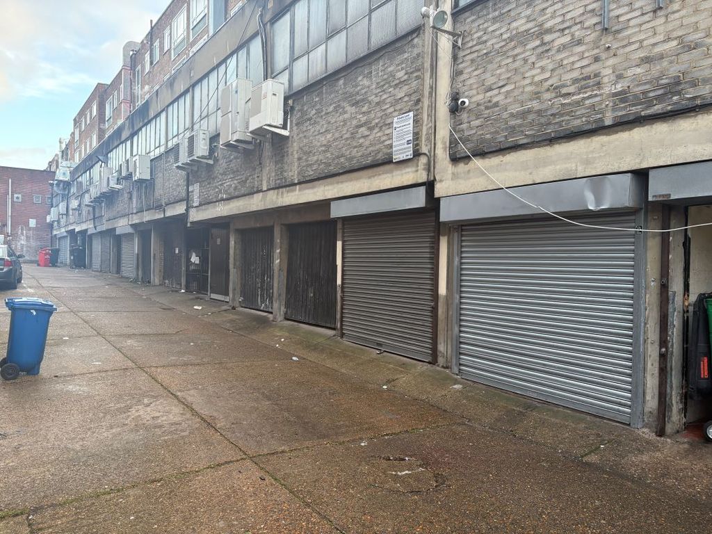 Property photo 2 of 3