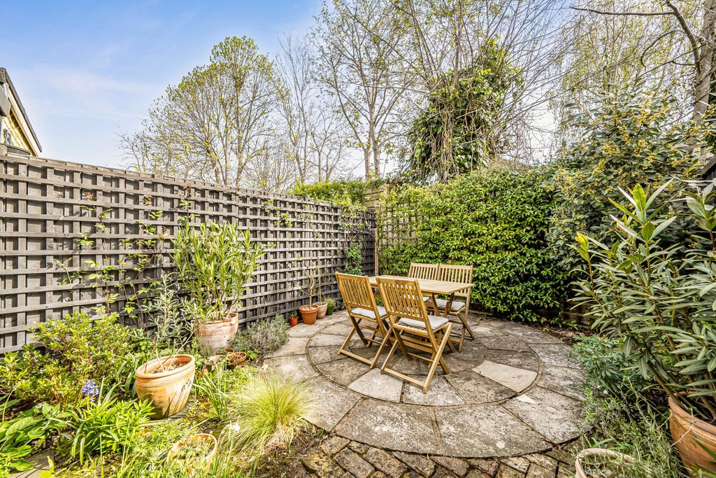 Property photo 3 of 14 1441575-1-69d8c24...