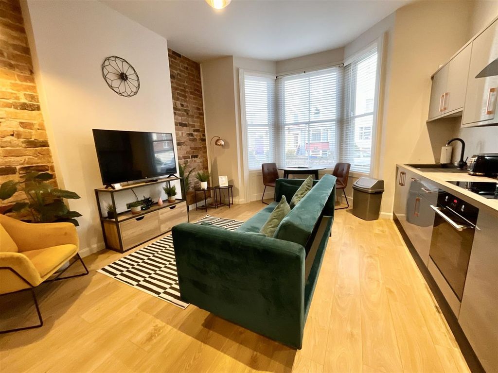 Property photo 2 of 9 0Ea775C3-25C9-4851-8A2D-841D6F891E2B.Jpeg