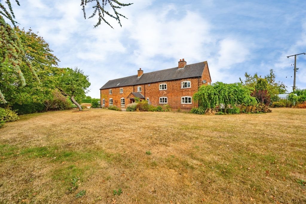 Property photo 1 of 43 Pbox-Img.Jpg