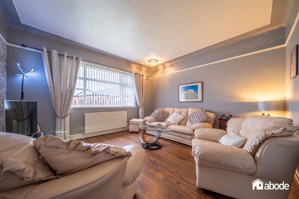 Property photo 3 of 28 13 Sunningdale (20 Of 30).Jpg