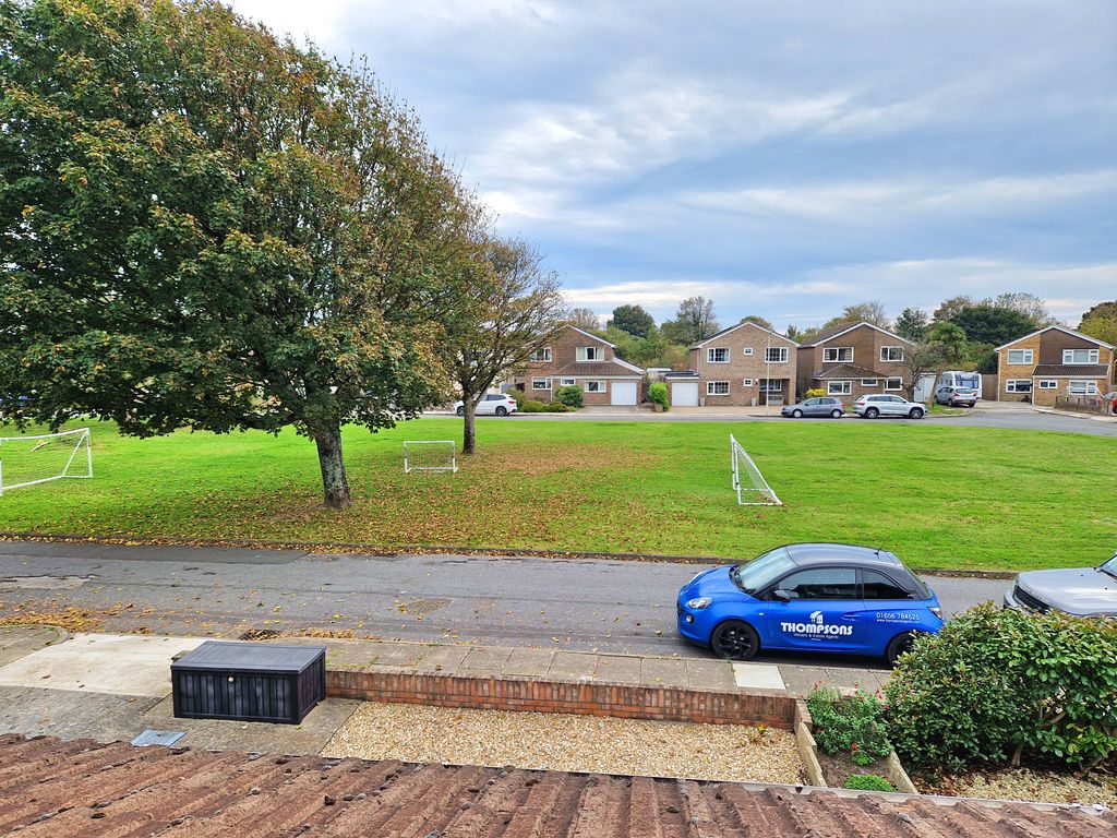 Property photo 2 of 22