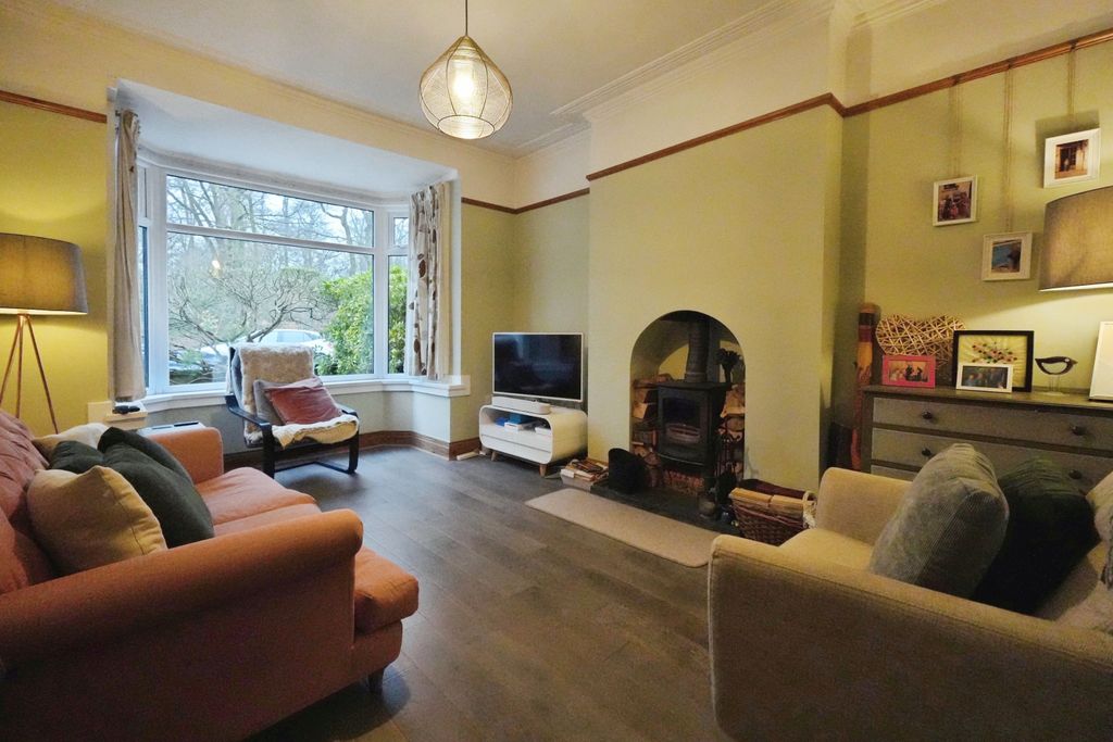 Property photo 2 of 38 Living Room