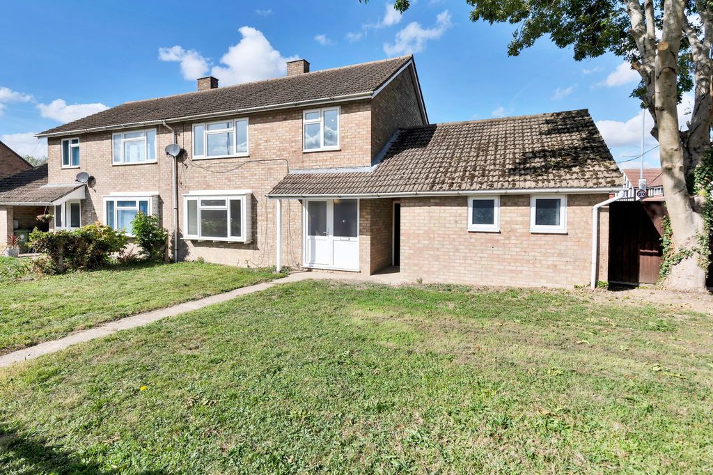 Property photo 1 of 18
