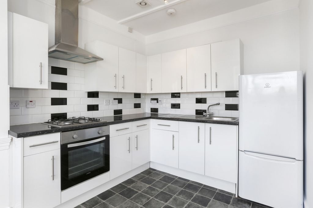 Property photo 2 of 12 Edjjf1086_2_Edited