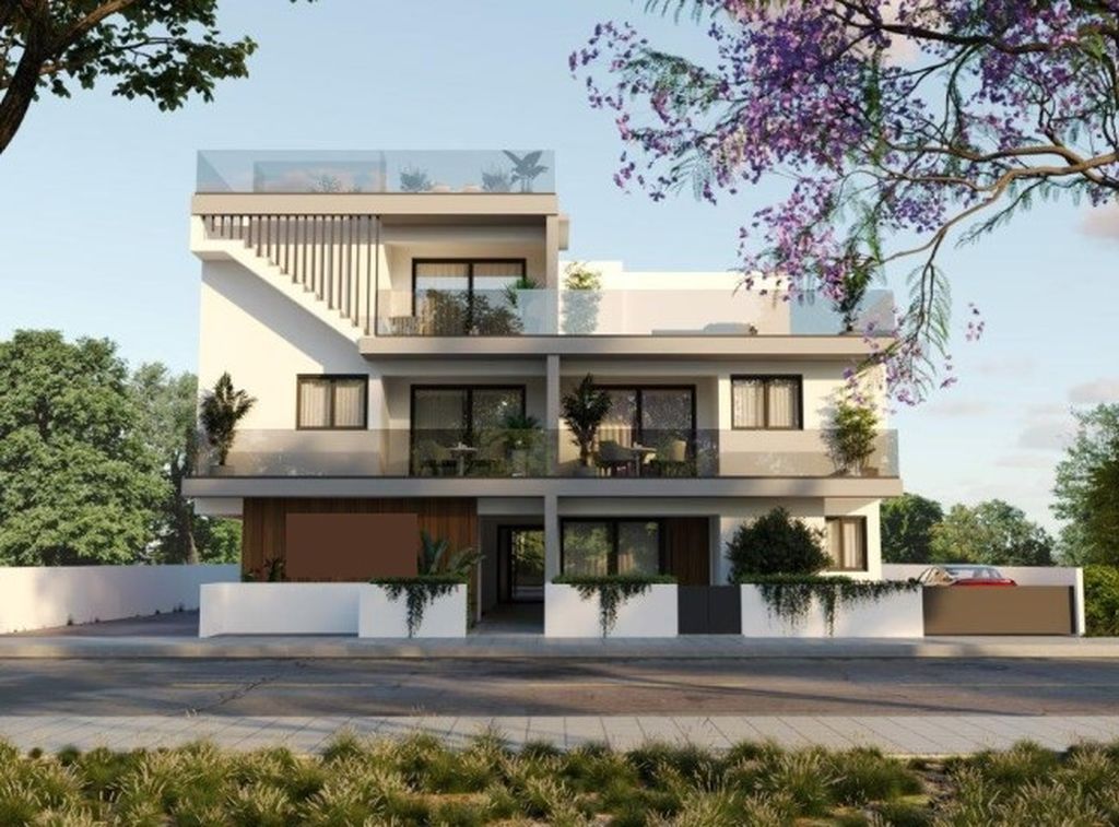 Property photo 3 of 10 Front Of Apartments