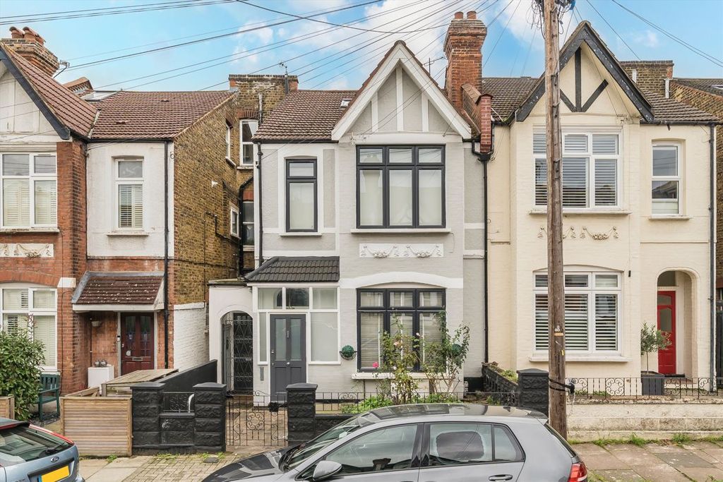 Property photo 1 of 6