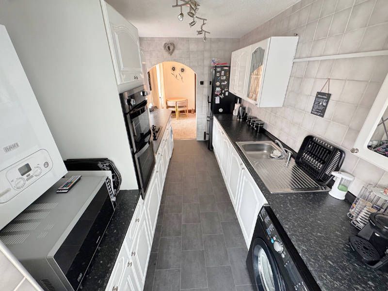 Property photo 2 of 29 Kitchen