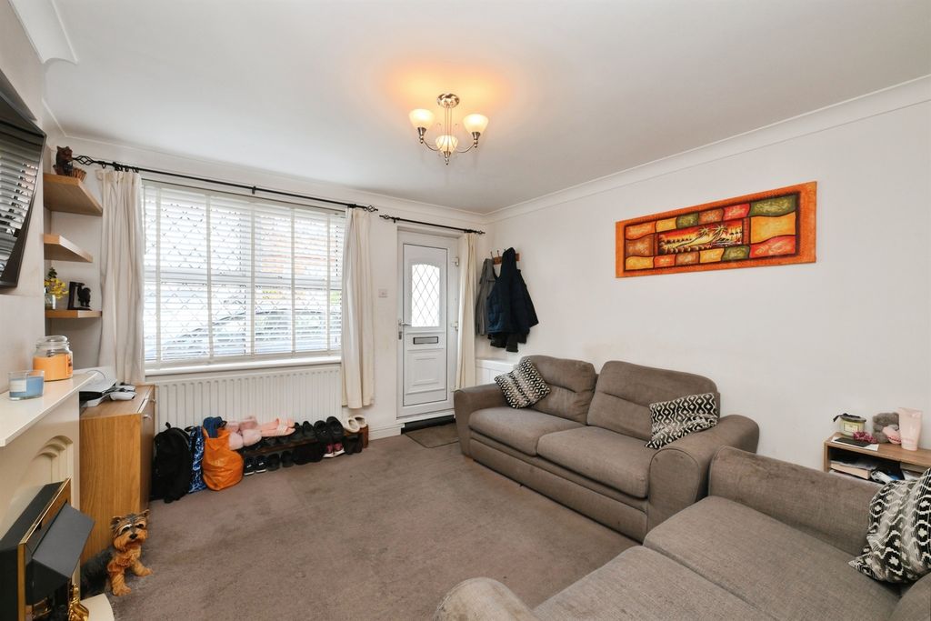 Property photo 2 of 17