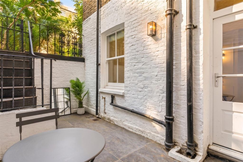Nevern Square SW5 photo 4