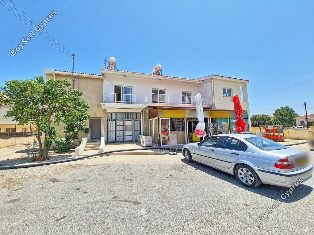 Property photo 1 of 40