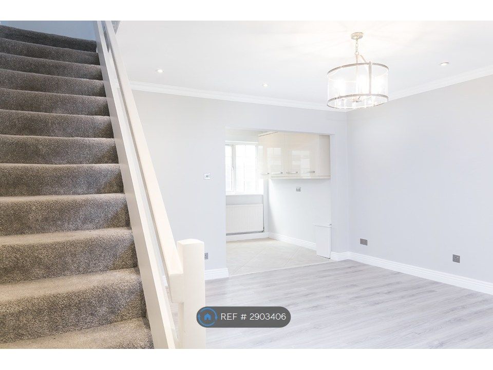 Property photo 2 of 16 Stairs