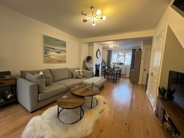 Property photo 2 of 9