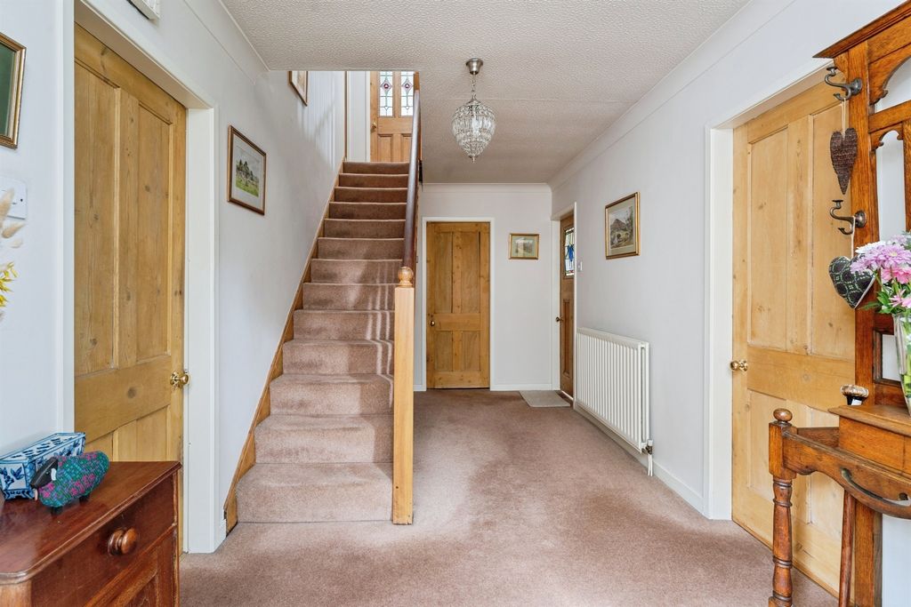 Property photo 3 of 30