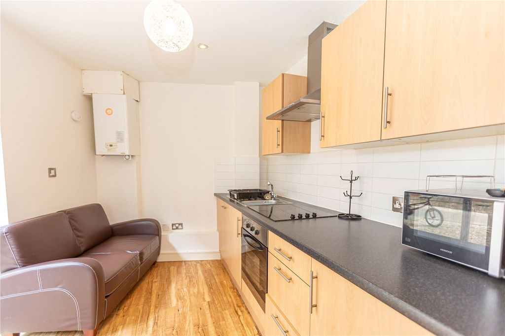 Property photo 3 of 12 Picture No. 42