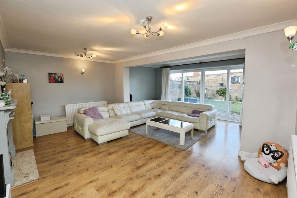 Property photo 3 of 15